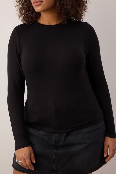 Trendyol Curve Dam Svart Enfärgad Lång Figursydd Plus size Blusar - Image 2