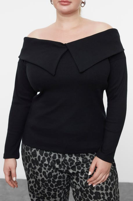 Trendyol Curve Dam Svart Enfärgad Lång Figursydd Plus size Blusar - Image 2