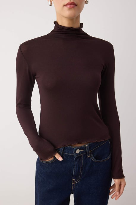 TRENDYOLMİLLA Women's Brown Plain Long Fitted Blouses - Image 2