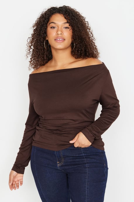 Trendyol Curve Dam Brun Enfärgad Lång Regular fit Plus size Blusar - Image 1
