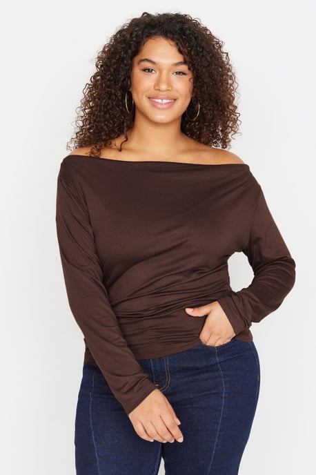Trendyol Curve Dam Brun Enfärgad Lång Regular fit Plus size Blusar - Image 6