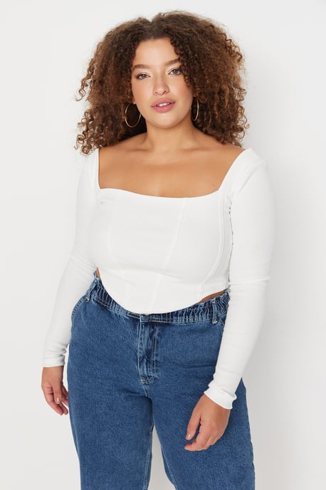 Trendyol Curve Dam Ecru Enfärgad Lång Figursydd Plus size Blusar - Image 6