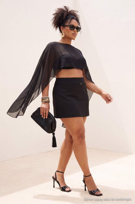 Trendyol Curve Dam Svart Enfärgad Lång Oversize Plus size Blusar - Image 1
