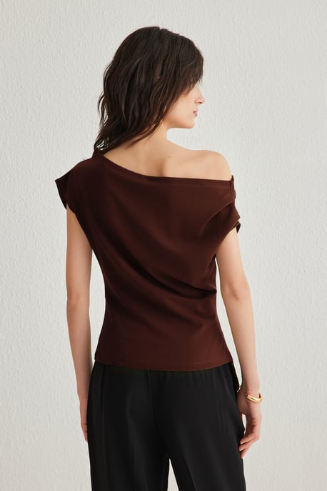 TRENDYOLMİLLA Dames Bruin Effen Kort Regular fit Blouses - Image 4