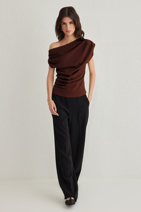 TRENDYOLMİLLA Dames Bruin Effen Kort Regular fit Blouses - Image 5