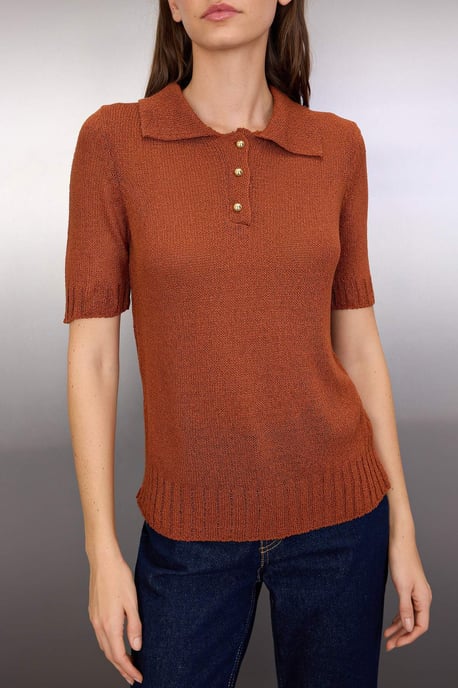 TRENDYOLMİLLA Dames Bruin Effen Kort Regular fit Blouses - Image 2