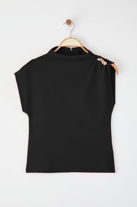 TRENDYOLMİLLA Dames Zwart Effen Mouwloos Getailleerd Blouses - Image 5
