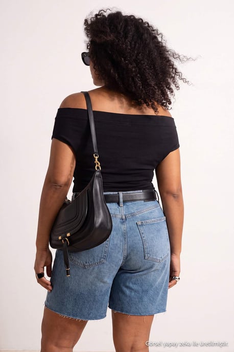 Trendyol Curve Dam Svart Enfärgad Kort Figursydd Plus size Blusar - Image 2