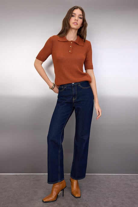TRENDYOLMİLLA Dames Bruin Effen Kort Regular fit Blouses - Image 6