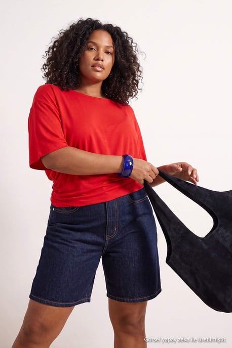 Trendyol Curve Dam Röd Randig Kort Regular fit Plus size Blusar - Image 1