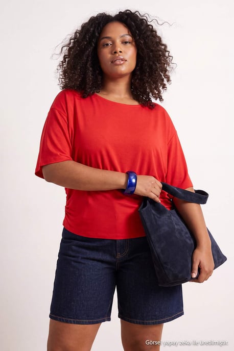 Trendyol Curve Dam Röd Randig Kort Regular fit Plus size Blusar - Image 2