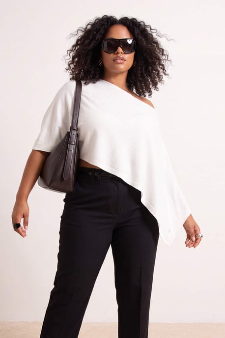 Trendyol Curve Dam Ecru Enfärgad Ärmlös Oversize Plus size Blusar - Image 1