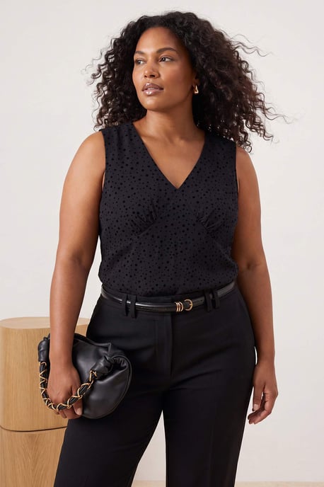 Trendyol Curve Dam Svart Prickig Ärmlös Figursydd Plus size Blusar - Image 2