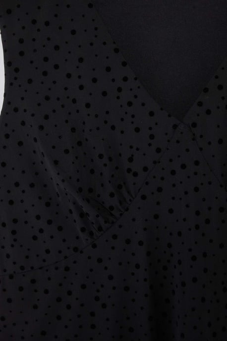 Trendyol Curve Dam Svart Prickig Ärmlös Figursydd Plus size Blusar - Image 5