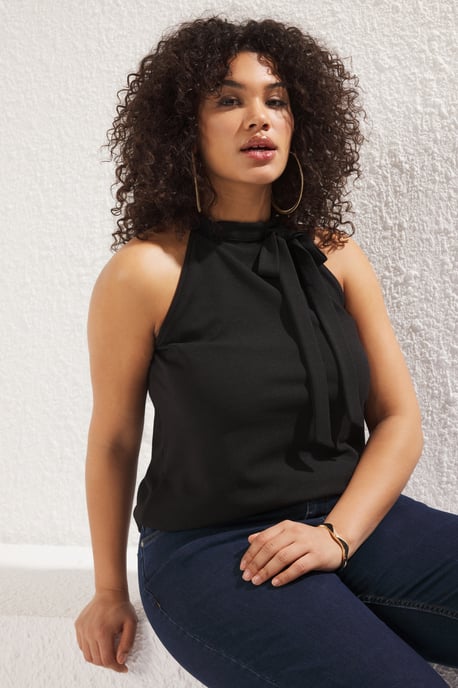 Trendyol Curve Dam Svart Enfärgad Ärmlös Figursydd Plus size Blusar - Image 6
