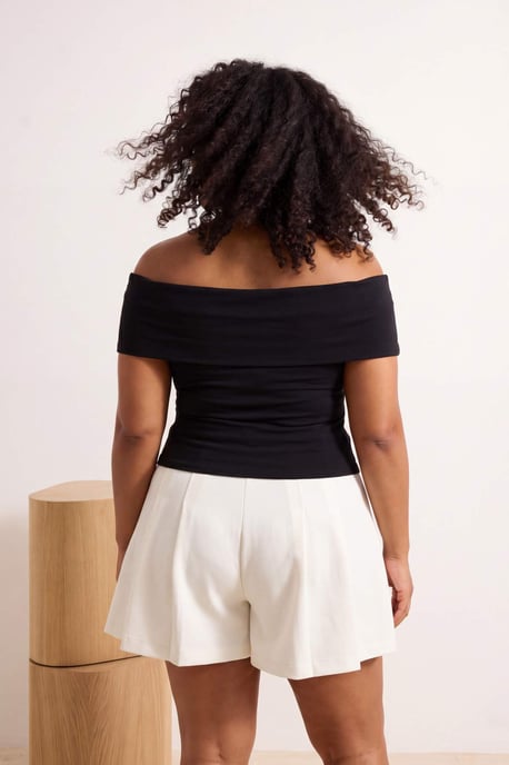 Trendyol Curve Dam Svart Enfärgad Ärmlös Figursydd Plus size Blusar - Image 2