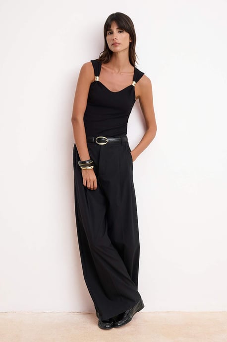 TRENDYOLMİLLA Women's Black Plain Sleeveless Fitted Blouses - Image 5