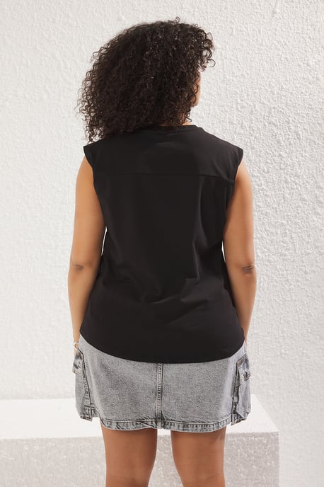 Trendyol Curve Dam Svart Enfärgad Ärmlös Regular fit Plus size Blusar - Image 4