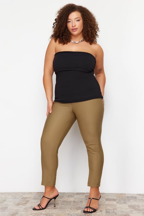 Trendyol Curve Dam Svart Enfärgad Ärmlös Figursydd Plus size Blusar - Image 2