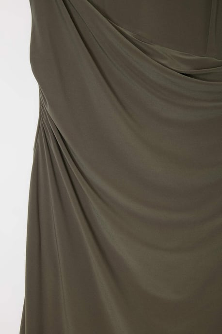 Trendyol Curve Dam Khaki Enfärgad Maxi Ärmlös Rak Plus size Klänning - Image 4