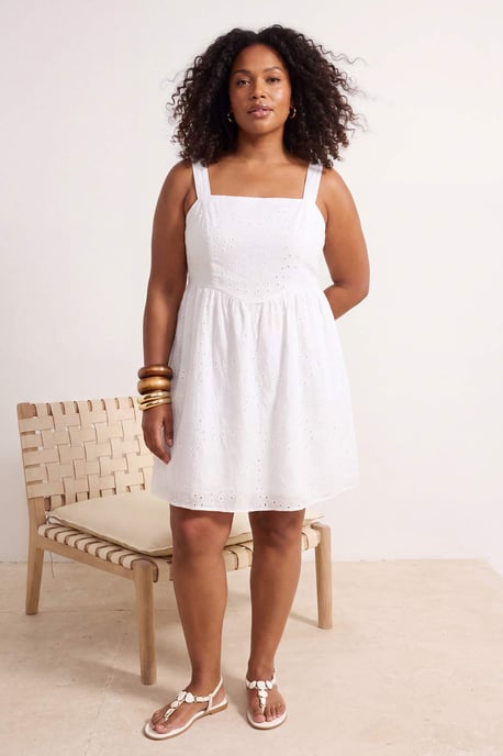 Trendyol Curve Dam Vit Enfärgad Maxi Ärmlös Casual A-linje Plus size Klänning - Image 2