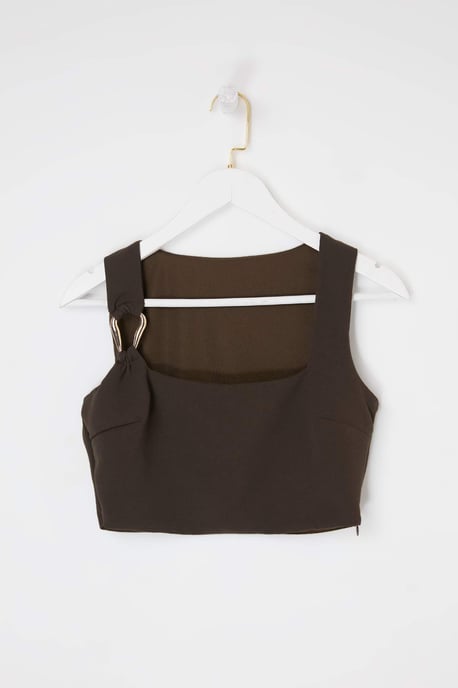 TRENDYOLMİLLA Dames Bruin Effen Mouwloos Getailleerd Blouses - Image 4