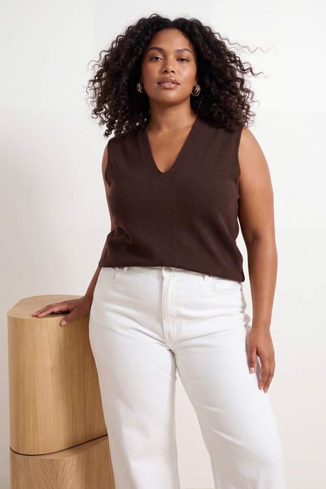 Trendyol Curve Dam Brun Enfärgad Ärmlös Figursydd Plus size Blusar - Image 6