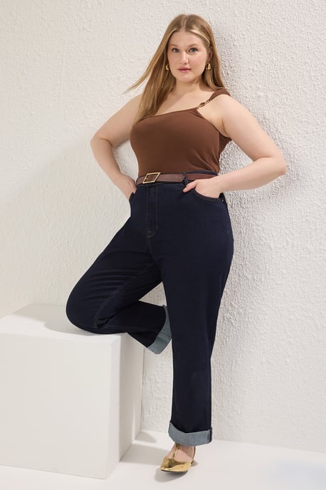 Trendyol Curve Dam Brun Enfärgad Ärmlös Figursydd Plus size Blusar - Image 6