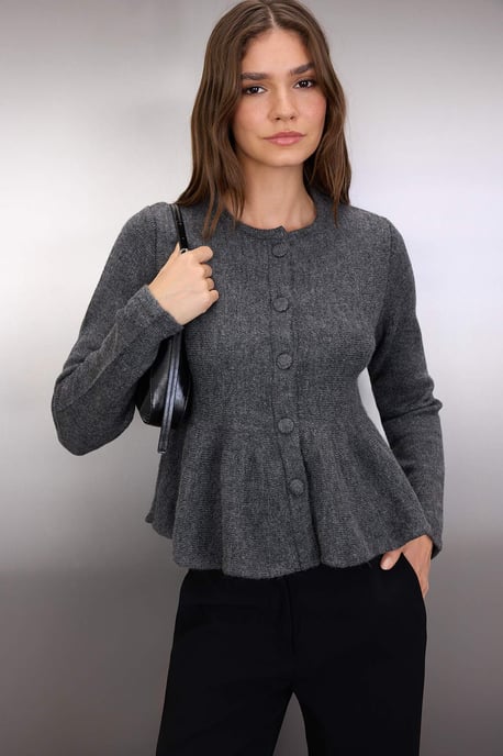 TRENDYOLMİLLA Women's Gray Plain Long Regular fit Cardigans - Image 1