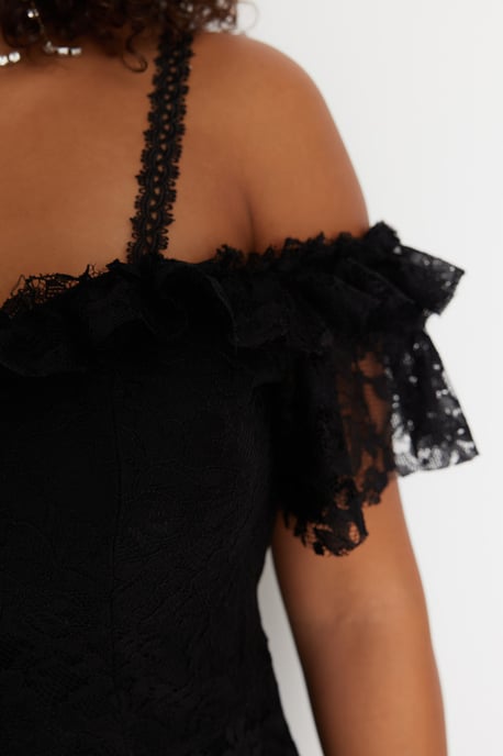 Trendyol Curve Dam Svart Enfärgad Maxi Ärmlös Elegant/Kväll A-linje Plus size Klänning - Image 3