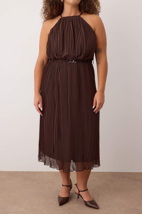 Trendyol Curve Dam Brun Enfärgad Maxi Ärmlös Fest Bodycon Plus size Klänning - Image 2