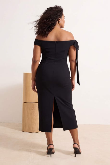 Trendyol Curve Dam Svart Enfärgad Maxi Ärmlös Elegant/Kväll A-linje Plus size Klänning - Image 2