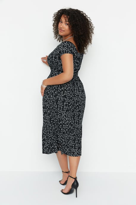 Trendyol Curve Dames Zwart Bloemen Maxi Kort Stijlvol/Avond A-lijn Grote maten Jurk - Image 4