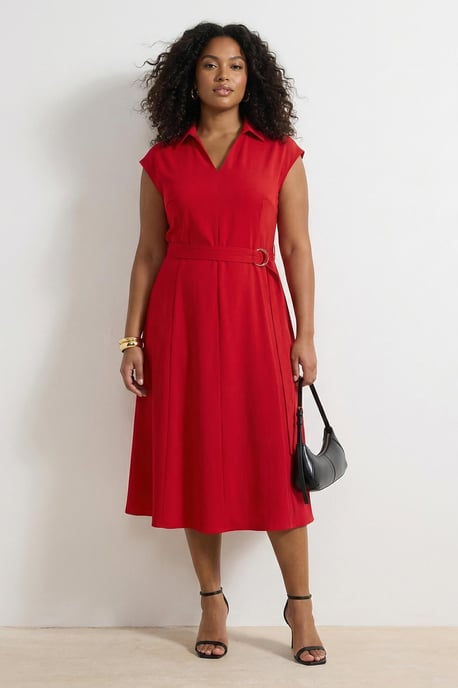 Trendyol Curve Dam Röd Enfärgad Maxi Ärmlös Casual Rak Plus size Klänning - Image 3