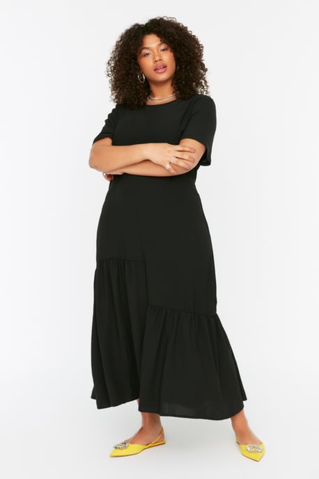 Trendyol Curve Dam Svart Enfärgad Maxi Kort Casual A-linje Plus size Klänning - Image 2