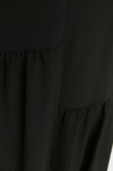 Trendyol Curve Dam Svart Enfärgad Maxi Kort Casual A-linje Plus size Klänning - Image 3