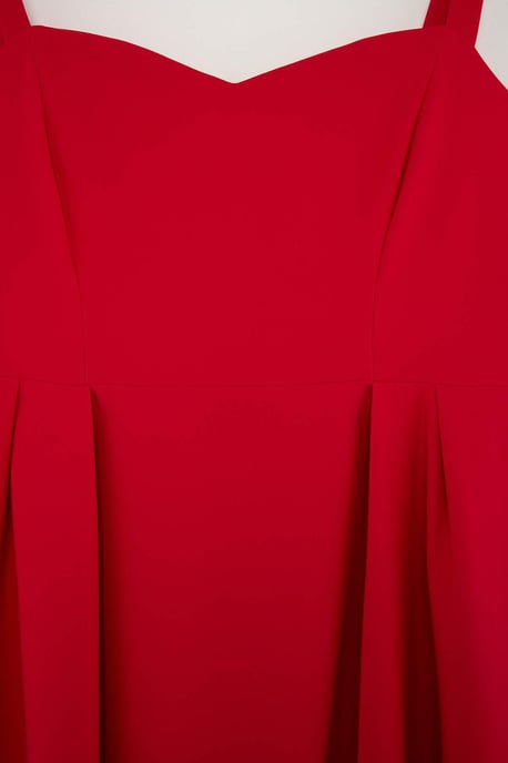 Trendyol Curve Dam Röd Enfärgad Maxi Ärmlös Fest A-linje Plus size Klänning - Image 4