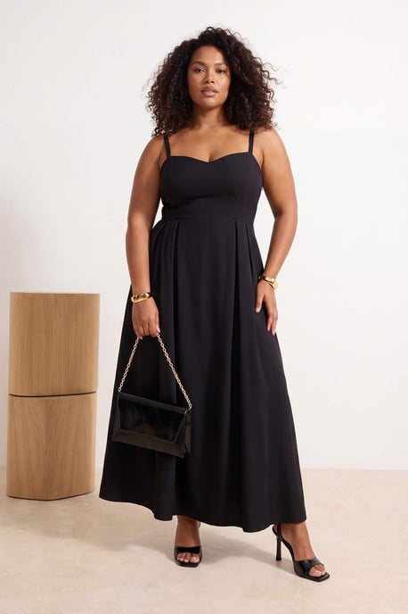 Trendyol Curve Dam Svart Enfärgad Maxi Ärmlös Fest A-linje Plus size Klänning - Image 6