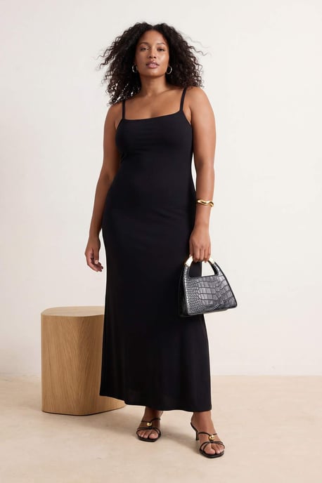Trendyol Curve Dam Svart Enfärgad Maxi Ärmlös Casual Sjöjungfru Plus size Klänning - Image 2