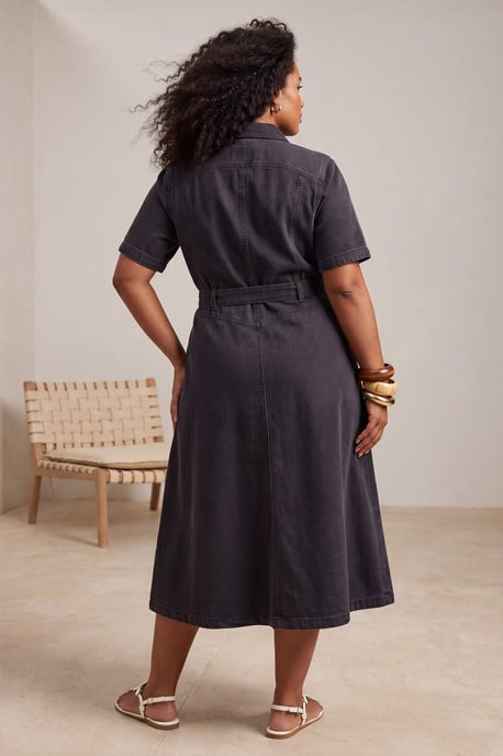 Trendyol Curve Dam Svart Enfärgad Maxi Kort A-linje Plus size Klänning - Image 3