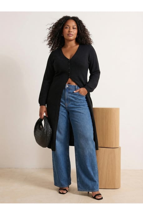 Trendyol Curve Dam Svart Enfärgad Lång Figursydd Plus size Koftor - Image 1
