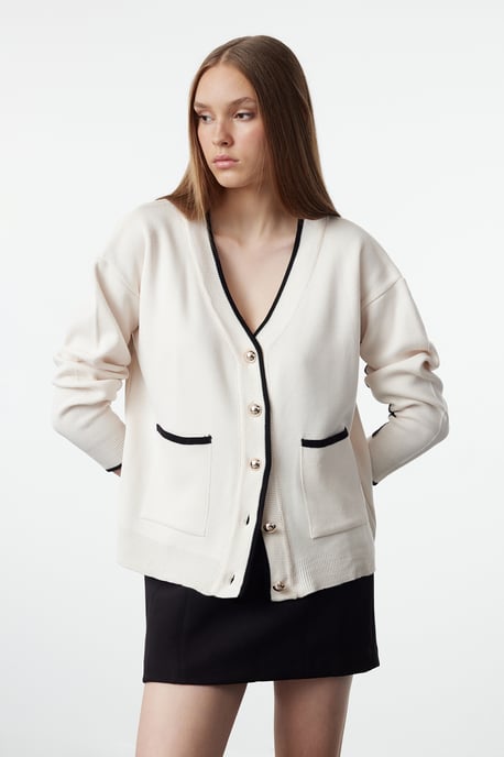 TRENDYOLMİLLA Women's Ecru Color block Long Oversize Cardigans - Image 1