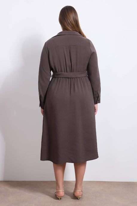 Trendyol Curve Dam Brun Enfärgad Maxi Lång Casual Rak Plus size Klänning - Image 4