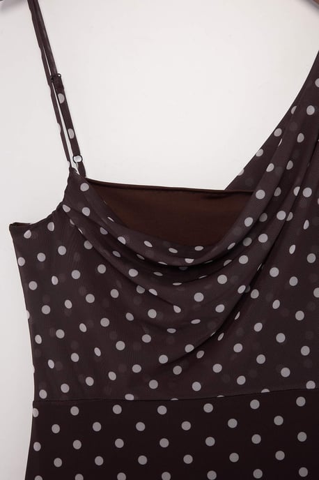 Trendyol Curve Dam Brun Prickig Maxi Ärmlös A-linje Plus size Klänning - Image 4