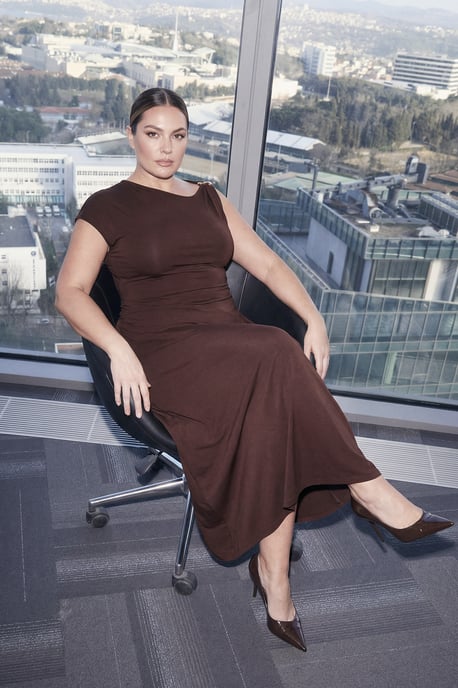 Trendyol Curve Dam Brun Enfärgad Maxi Ärmlös Kväll / Vardag A-linje Plus size Klänning - Image 1