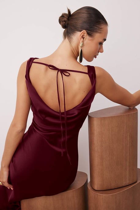 TRENDYOLMİLLA Dam Röd Enfärgad Maxi Ärmlös Elegant/Kväll A-linje Klänningar - Image 1