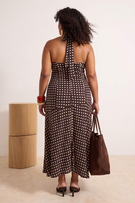 Trendyol Curve Dam Brun Prickig Maxi Ärmlös A-linje Plus size Klänning - Image 2