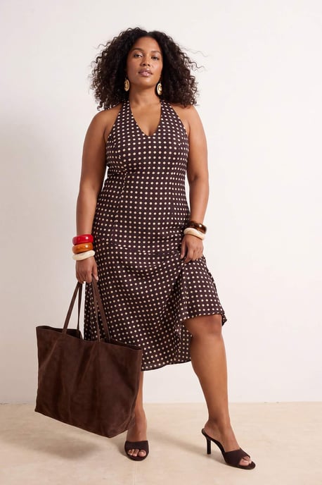 Trendyol Curve Dam Brun Prickig Maxi Ärmlös A-linje Plus size Klänning - Image 6