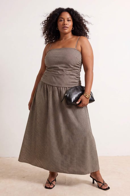Trendyol Curve Dam Svart Rutig Maxi Ärmlös A-linje Plus size Klänning - Image 6