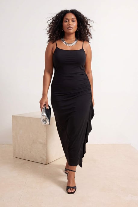 Trendyol Curve Dam Svart Enfärgad Maxi Ärmlös Casual Bodycon Plus size Klänning - Image 2
